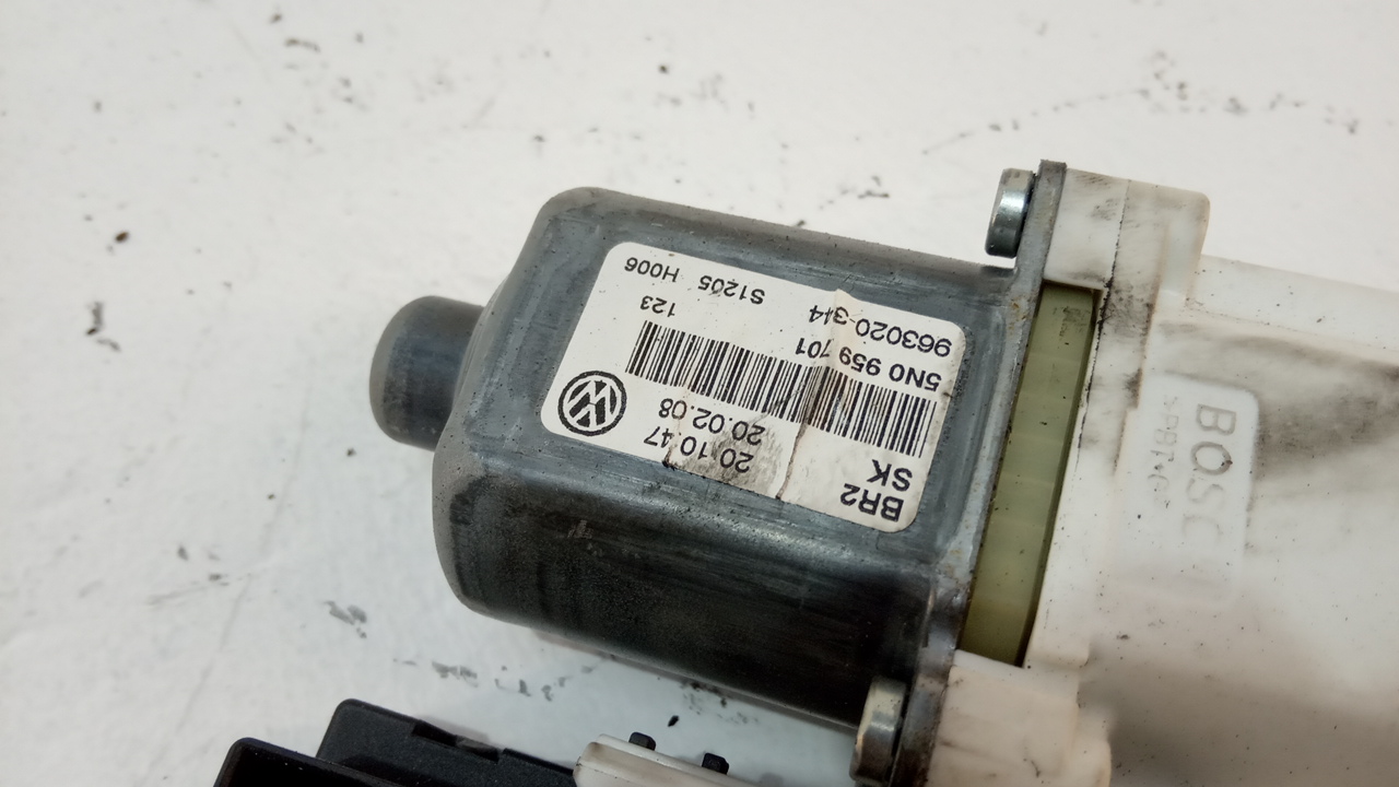 Моторчик стеклоподъемника