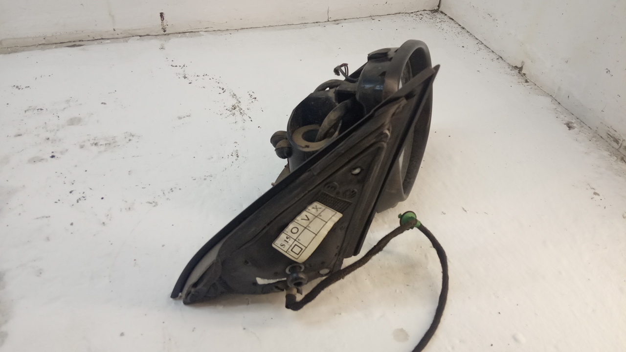 Зеркало правое электрическое