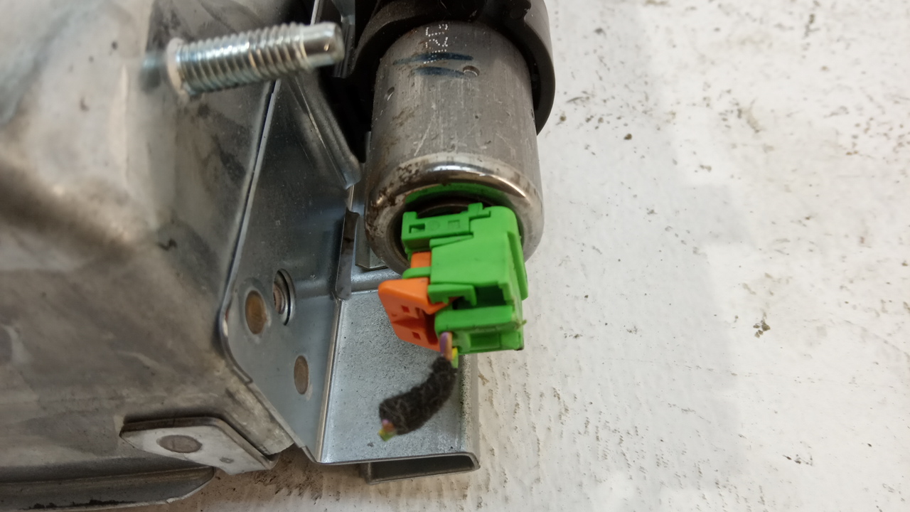 Подушка безопасности пассажирская (в торпедо)