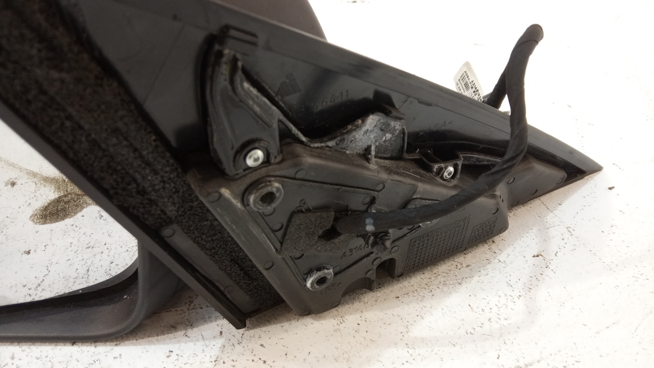 Зеркало левое электрическое