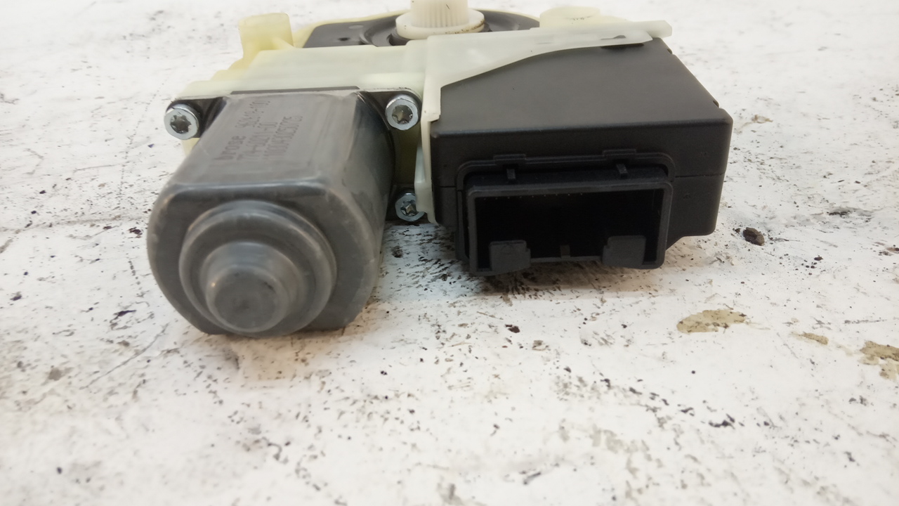 Моторчик стеклоподъемника