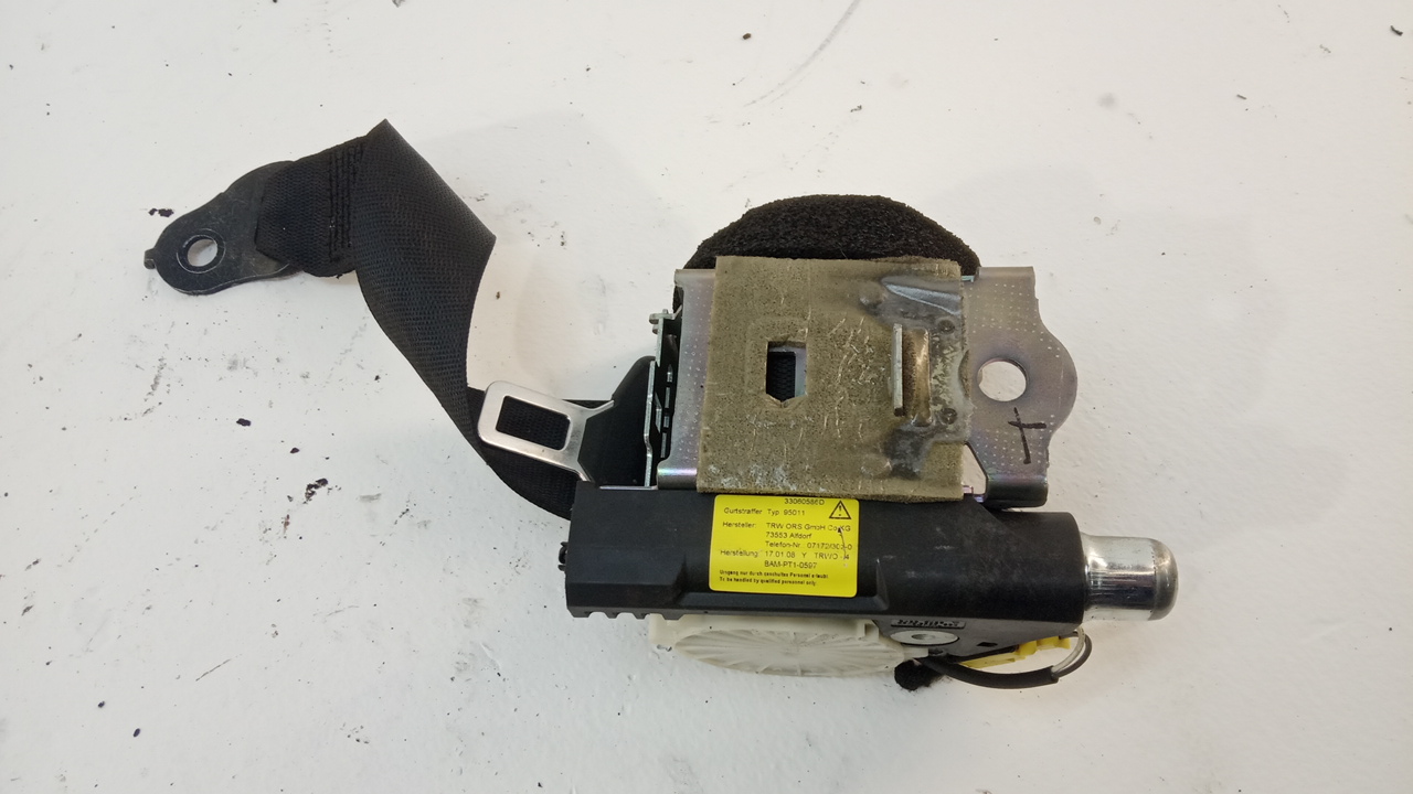 Ремень безопасности