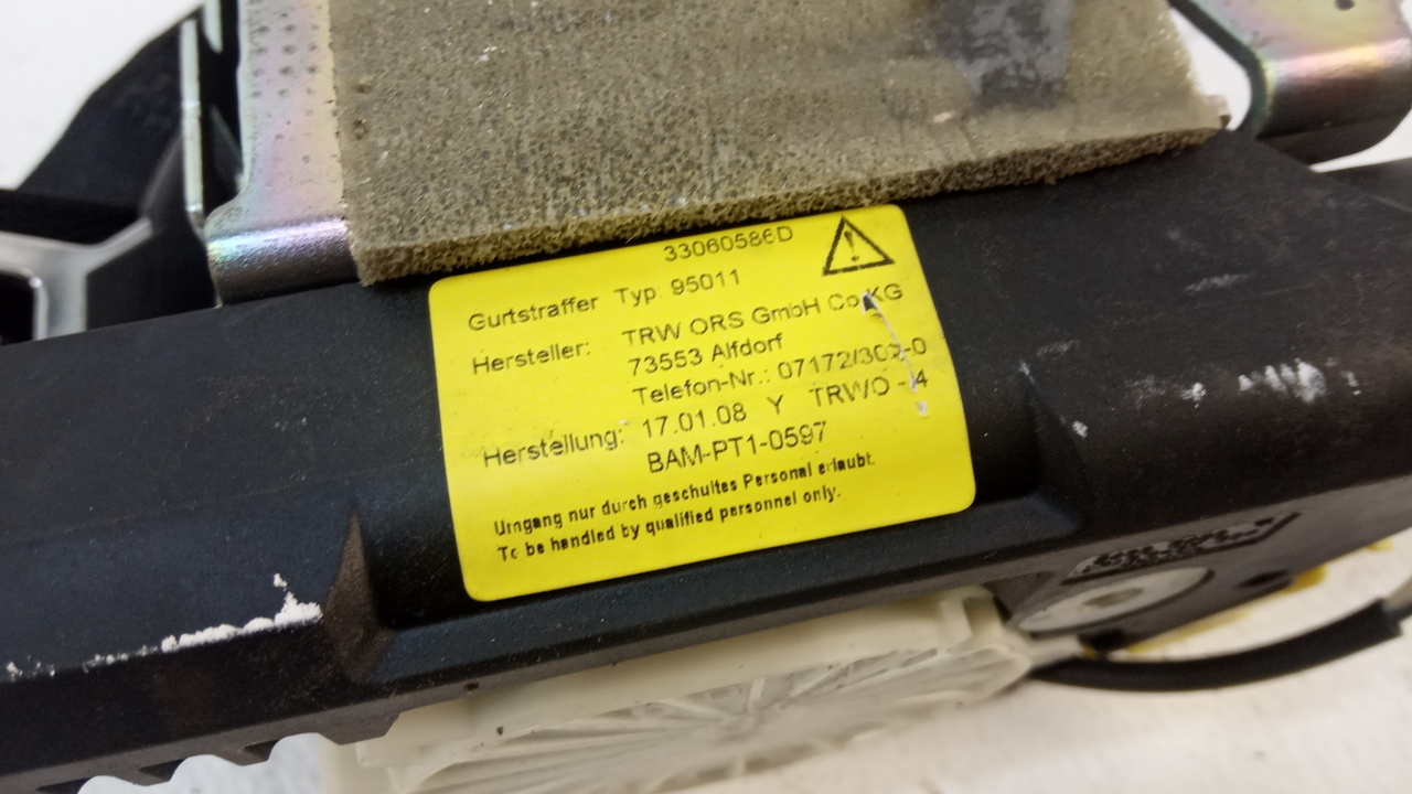 Ремень безопасности