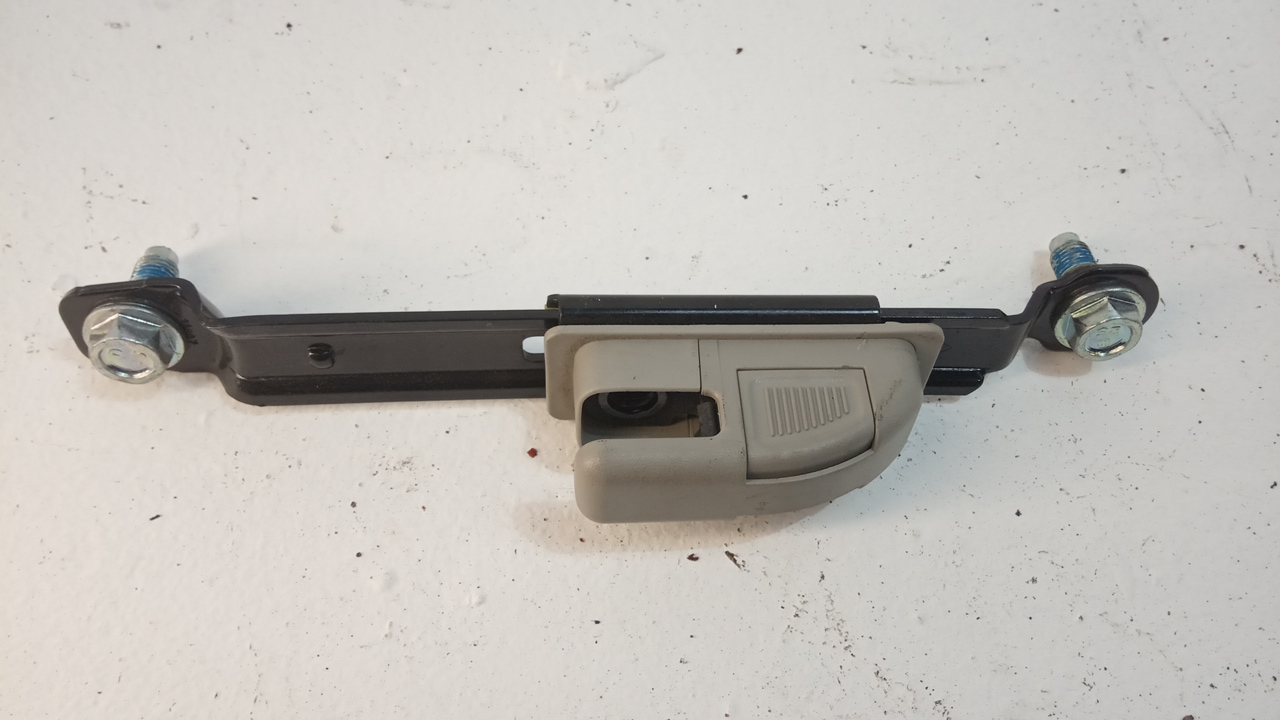 Механизм регулировки ремня безопасности