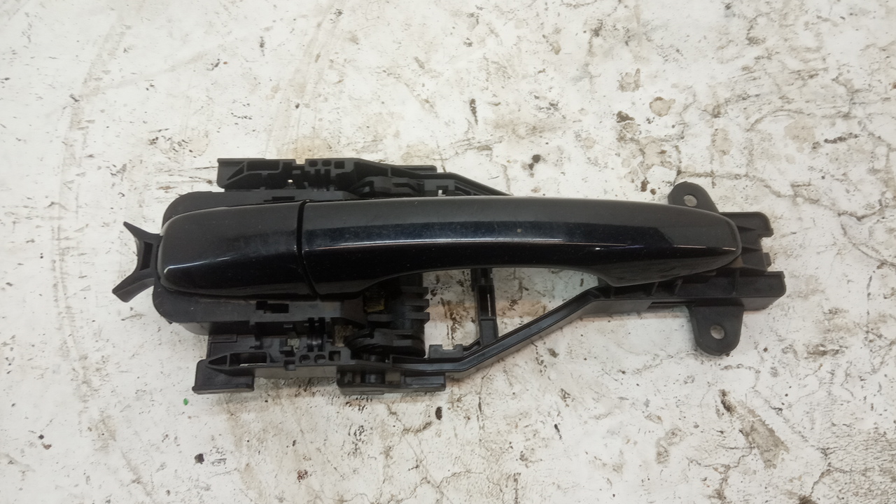 Ручка двери передней наружная правая