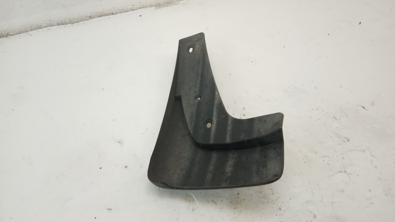 Брызговик задний правый