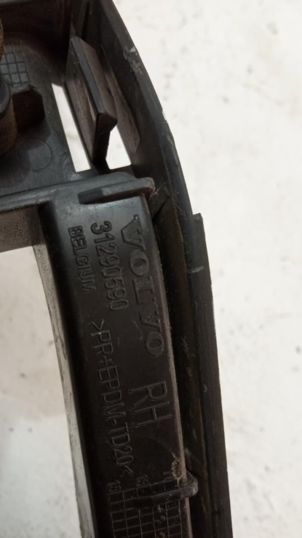 Кронштейн заднего бампера правый