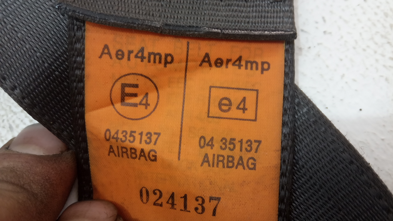 Ремень безопасности с пиропатроном