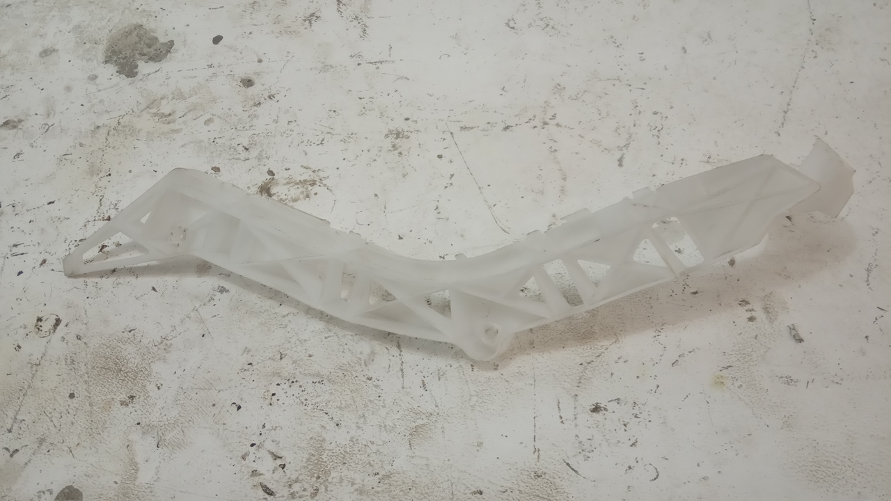 Кронштейн заднего бампера левый