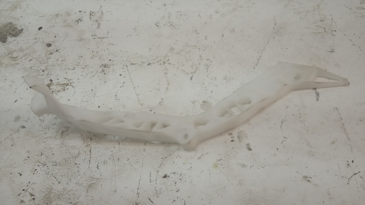 Кронштейн заднего бампера левый