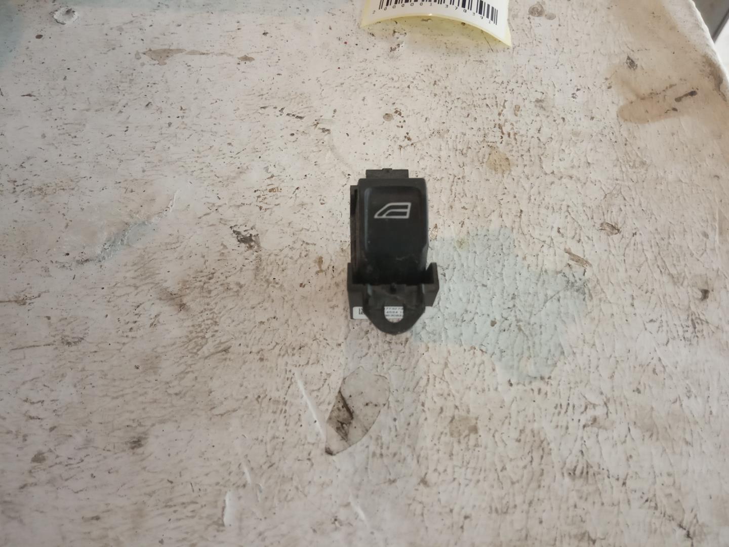 Кнопка стеклоподъемника