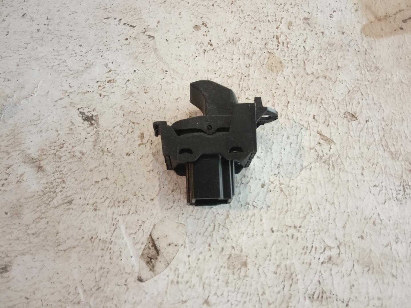 Кнопка стеклоподъемника