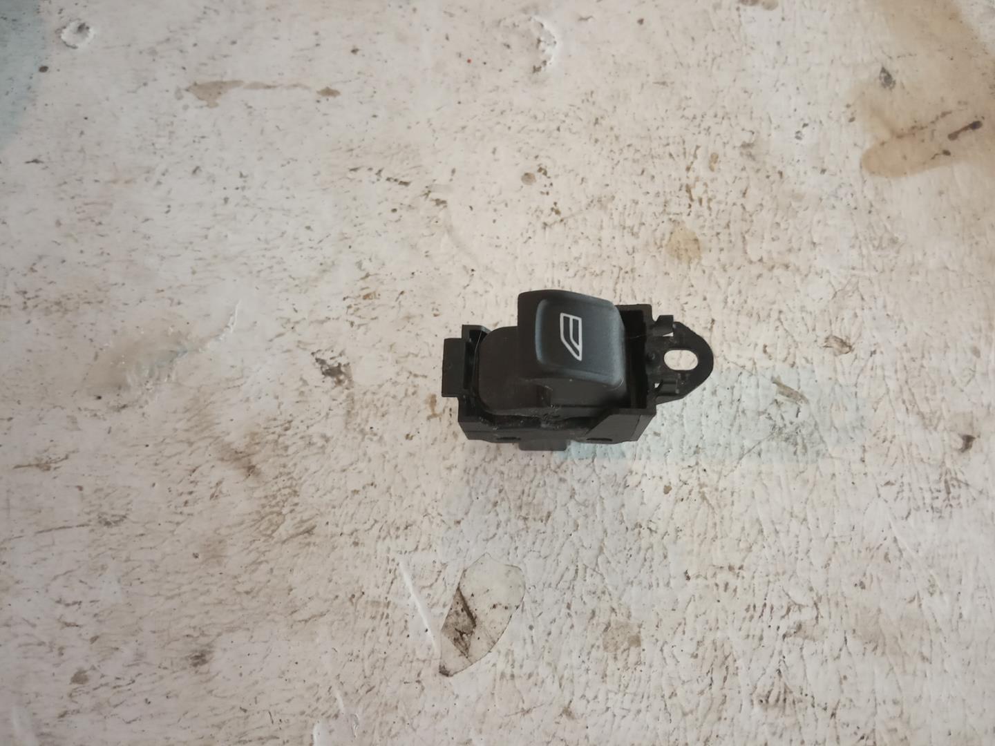 Кнопка стеклоподъемника