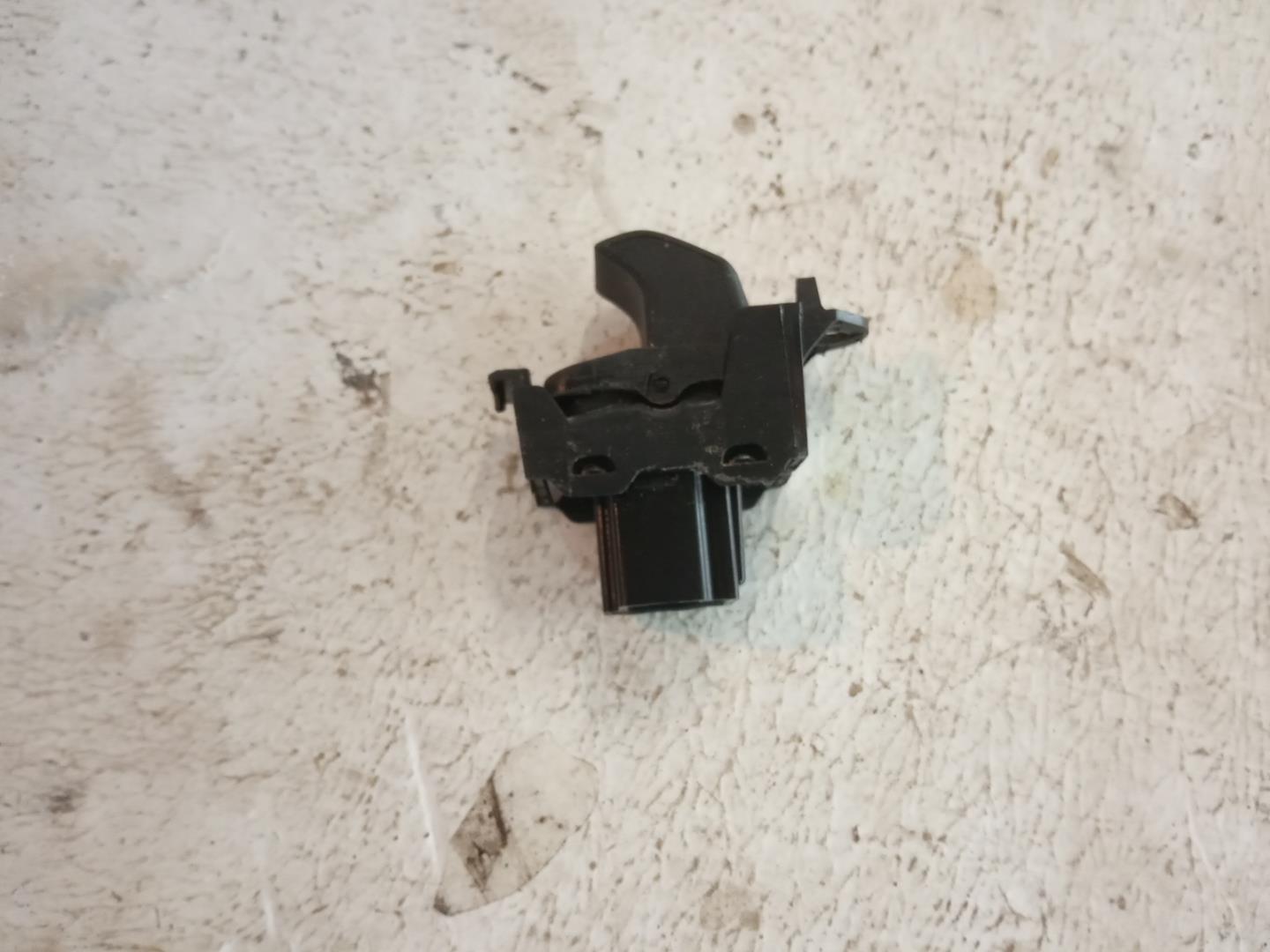 Кнопка стеклоподъемника