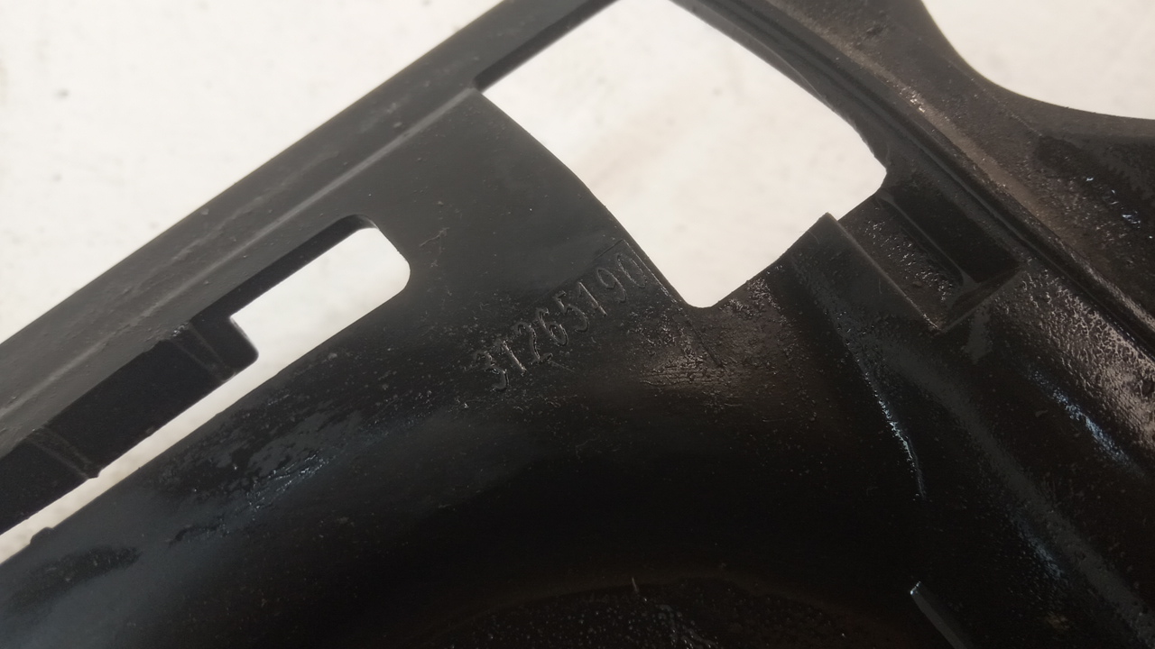 Воздуховод радиатора левый