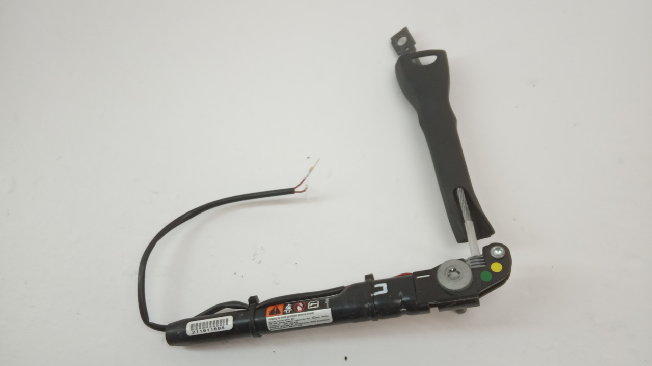 Ответная часть ремня безопасности