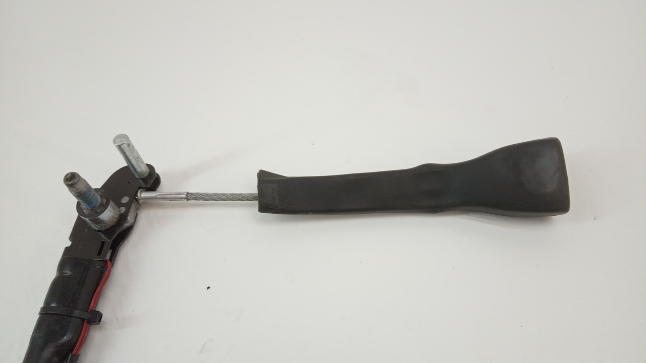 Ответная часть ремня безопасности