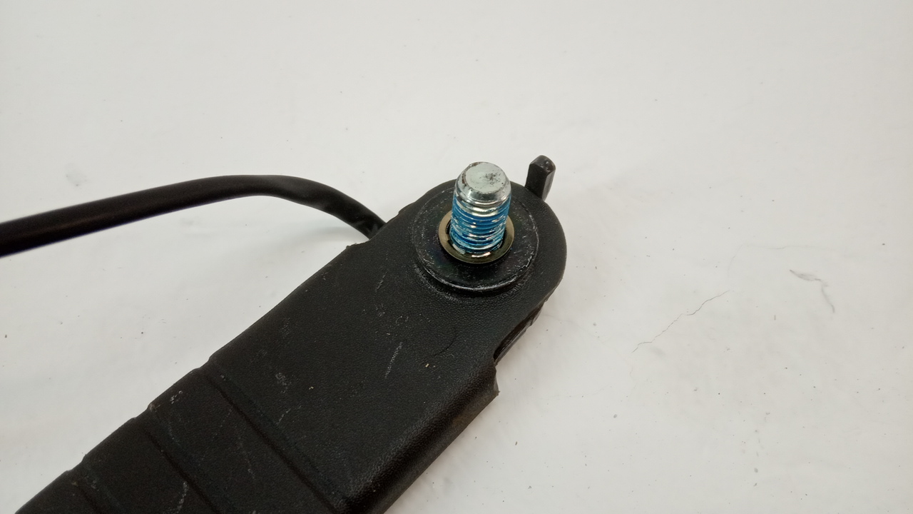 Ответная часть ремня безопасности