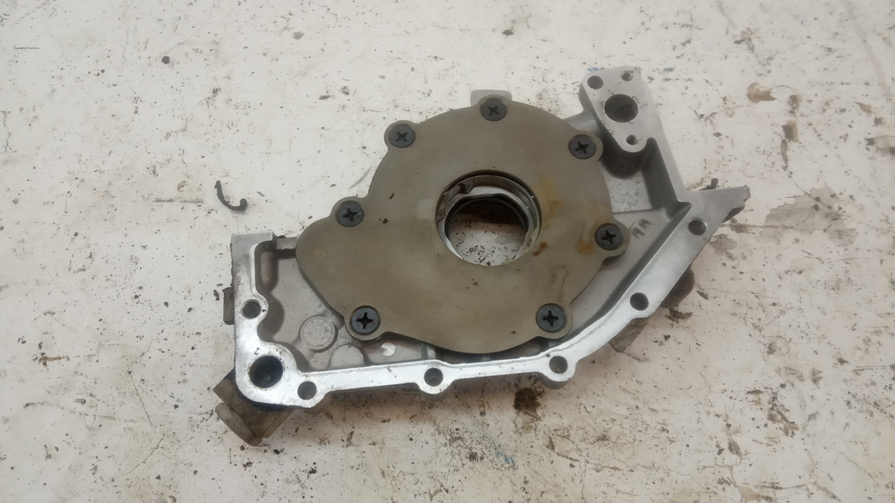 Насос масляный