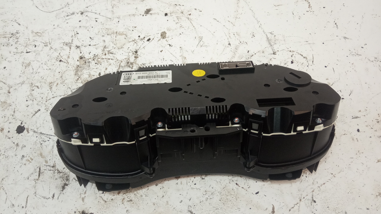 Панель приборов