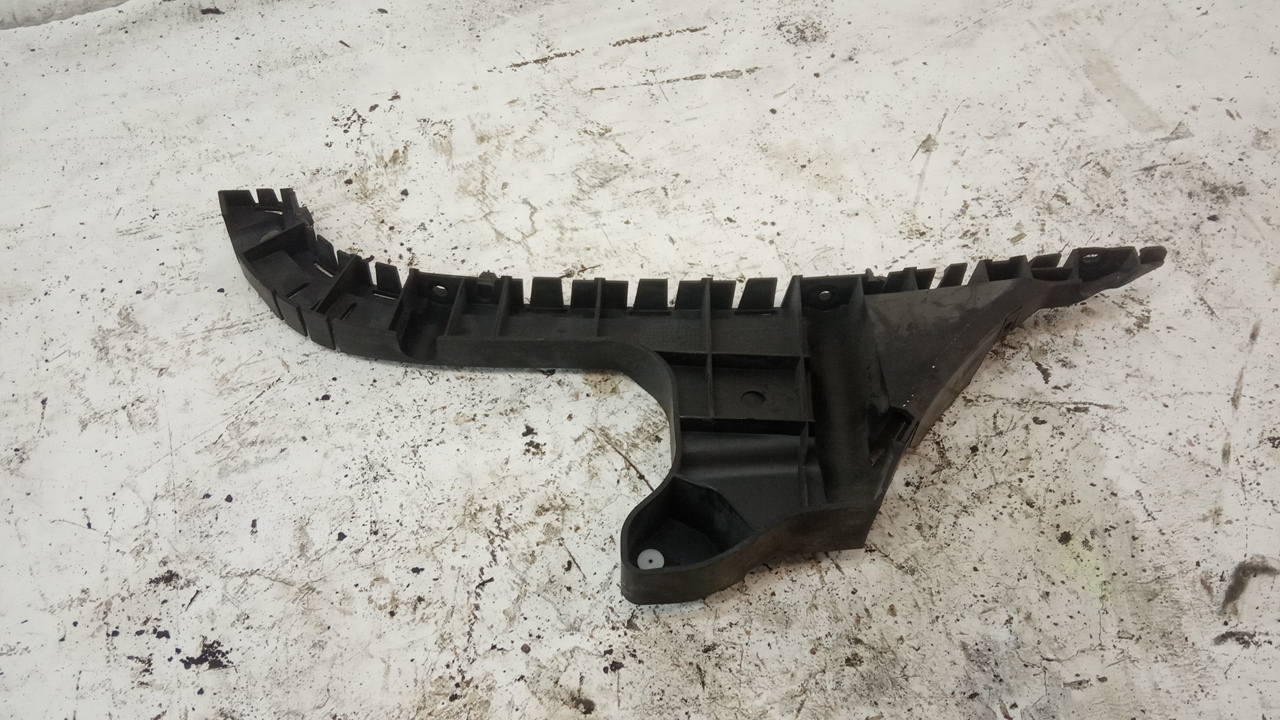 Кронштейн заднего бампера правый