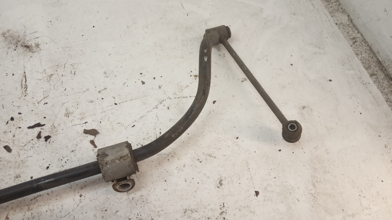 Стабилизатор задний