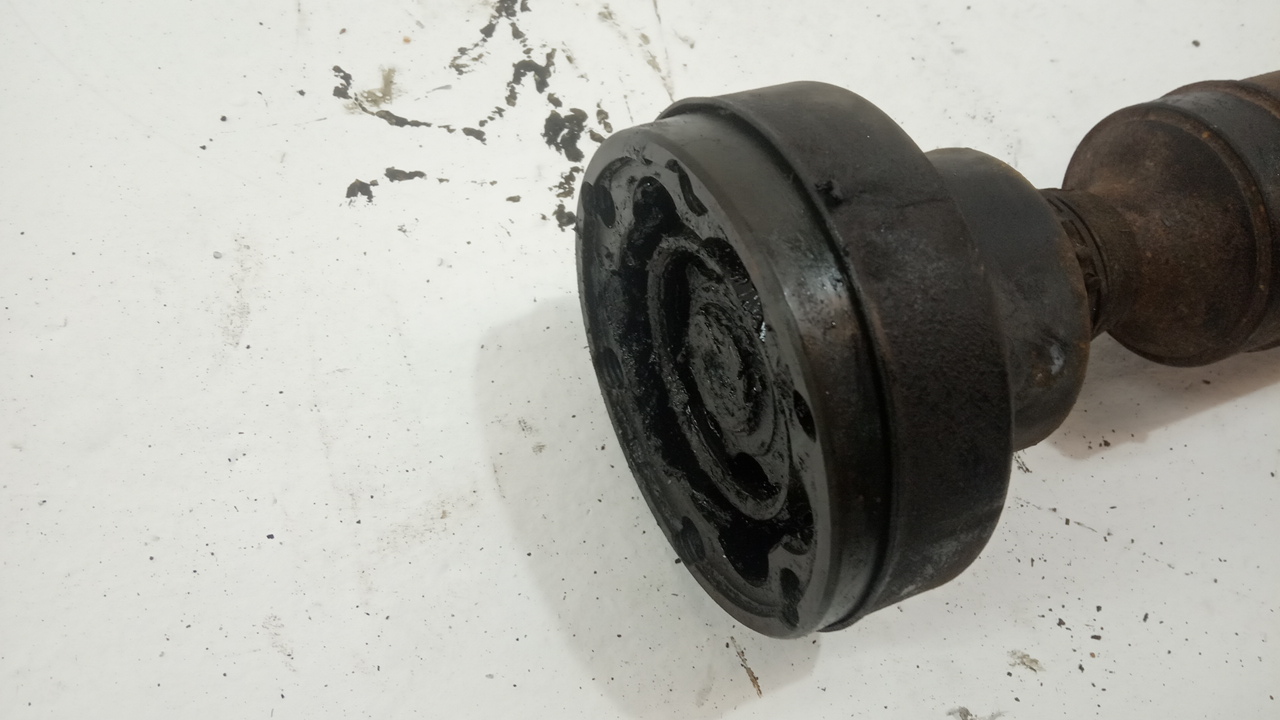 Вал карданный задний