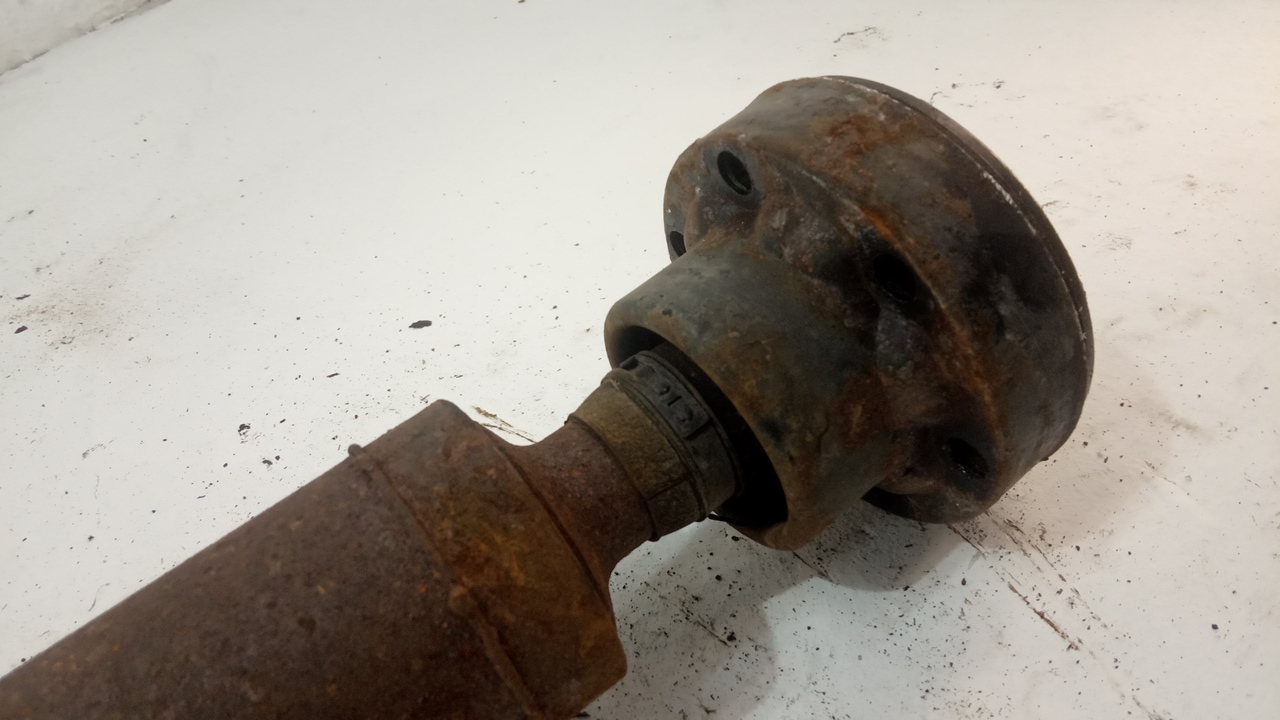 Вал карданный задний