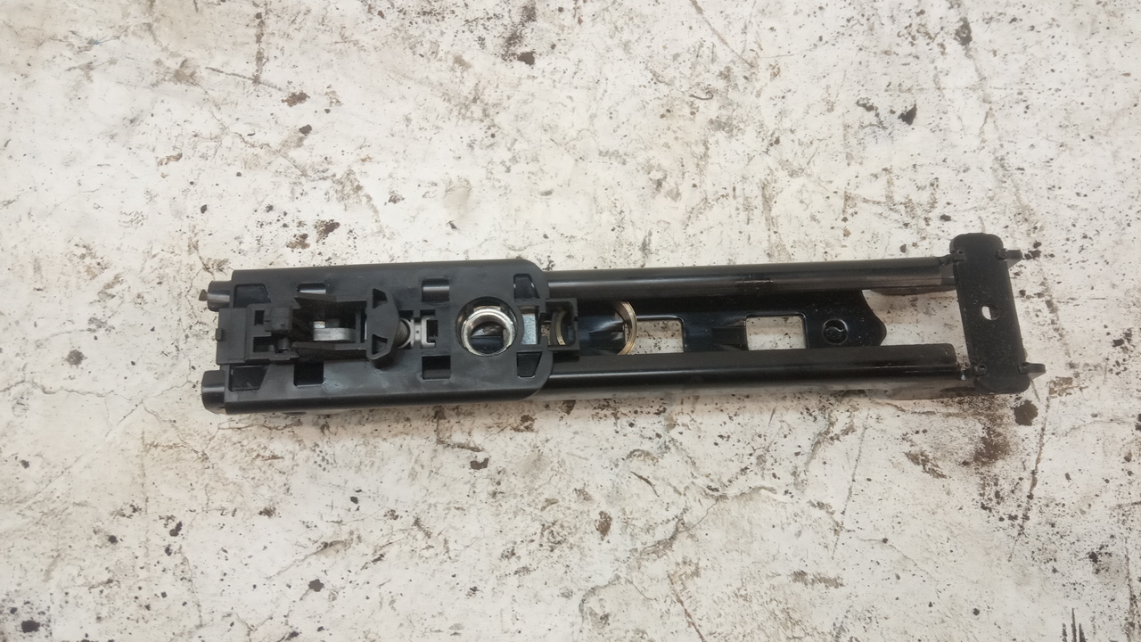 Механизм регулировки ремня безопасности