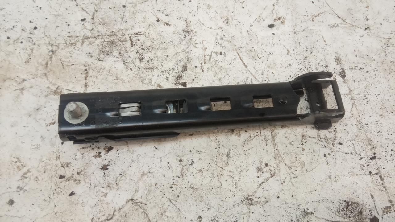 Механизм регулировки ремня безопасности