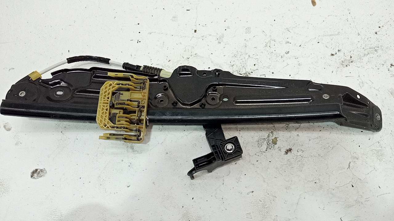 Стеклоподъемник электр. задний левый