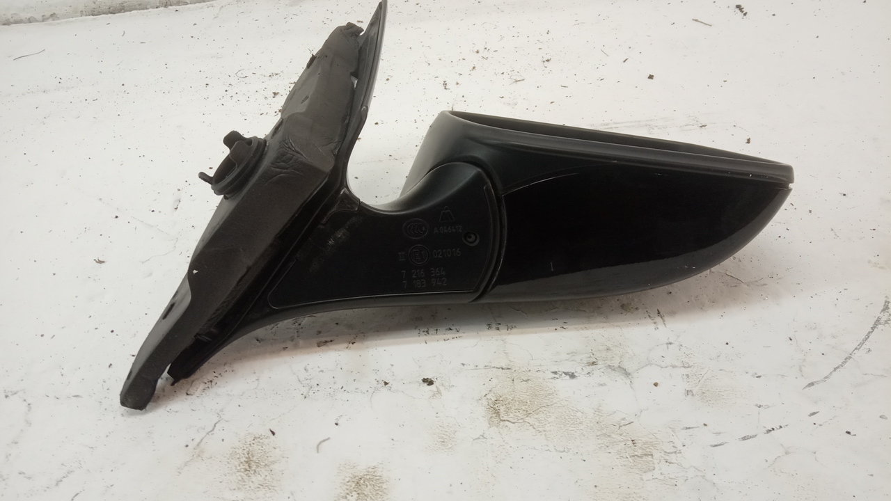 Зеркало правое электрическое