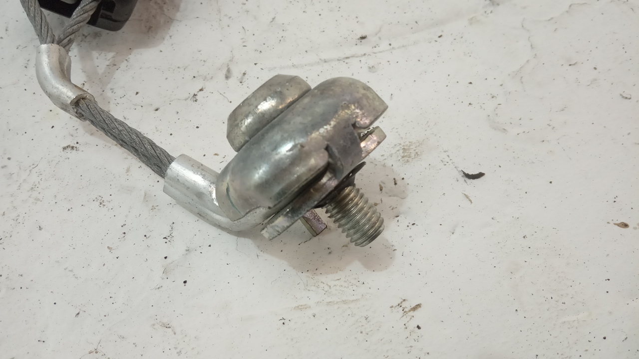 Ответная часть ремня безопасности