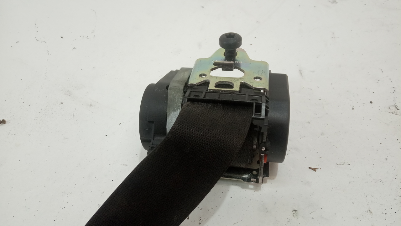 Ремень безопасности с пиропатроном