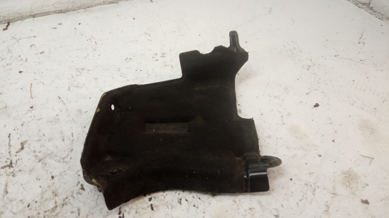 Пыльник двигателя