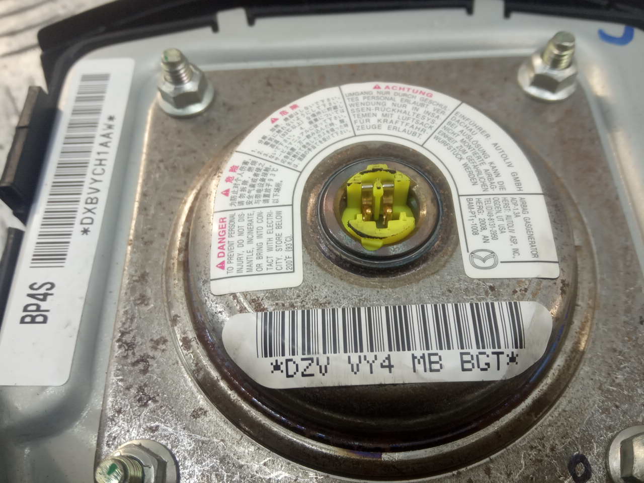 Подушка безопасности в рулевое колесо