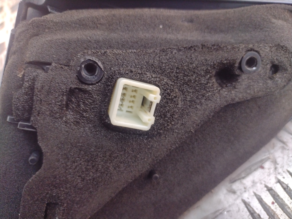 Зеркало левое электрическое