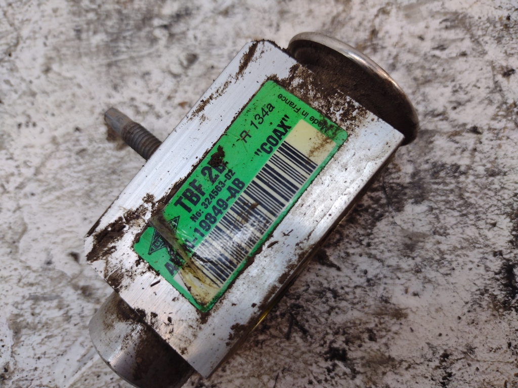 Клапан кондиционера