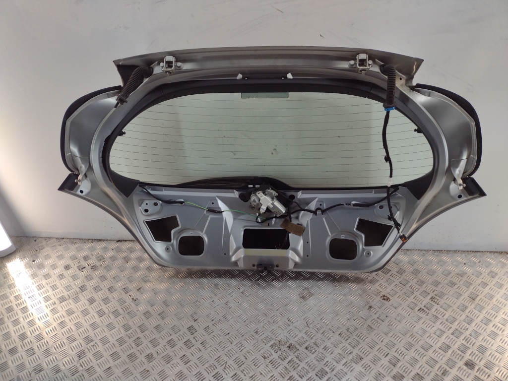 Замок багажника