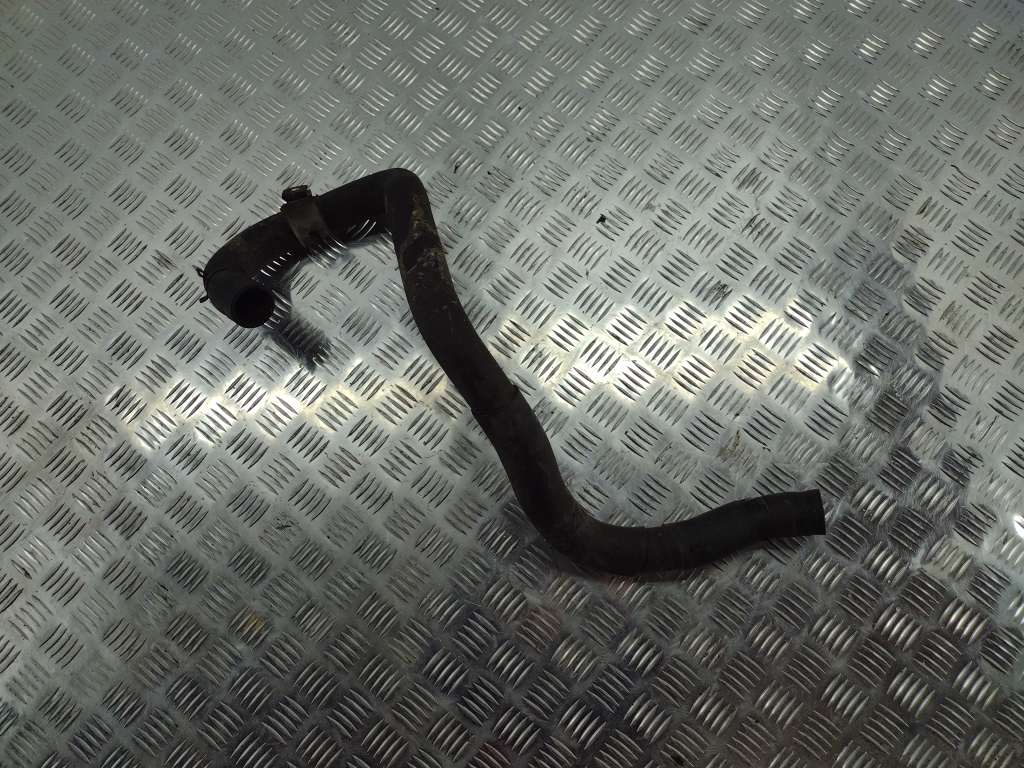 Патрубок радиатора