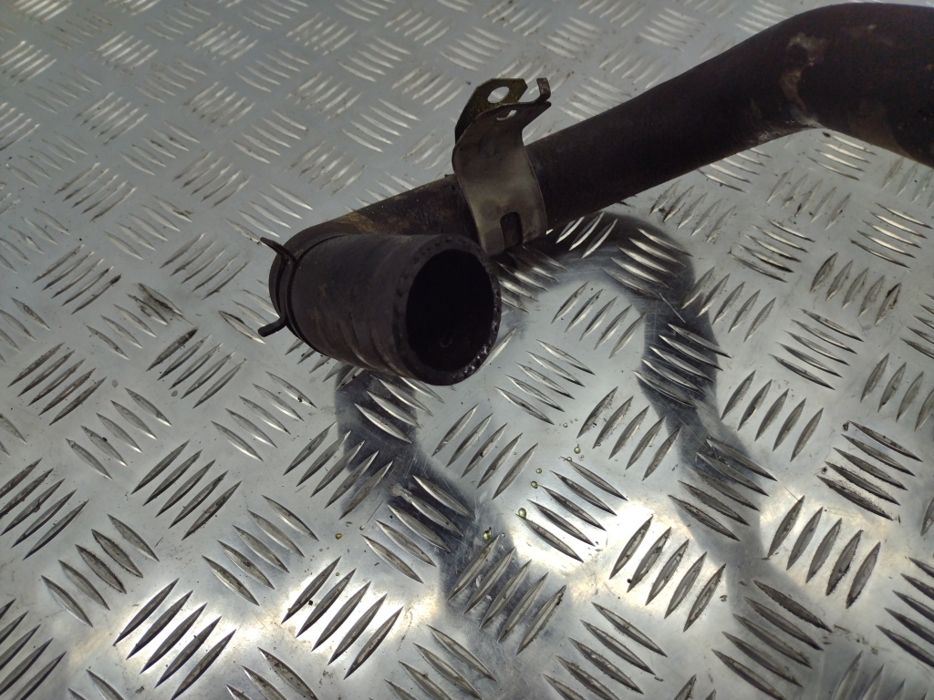 Патрубок радиатора