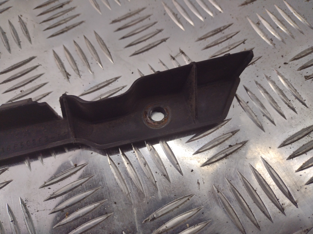 Кронштейн заднего бампера правый