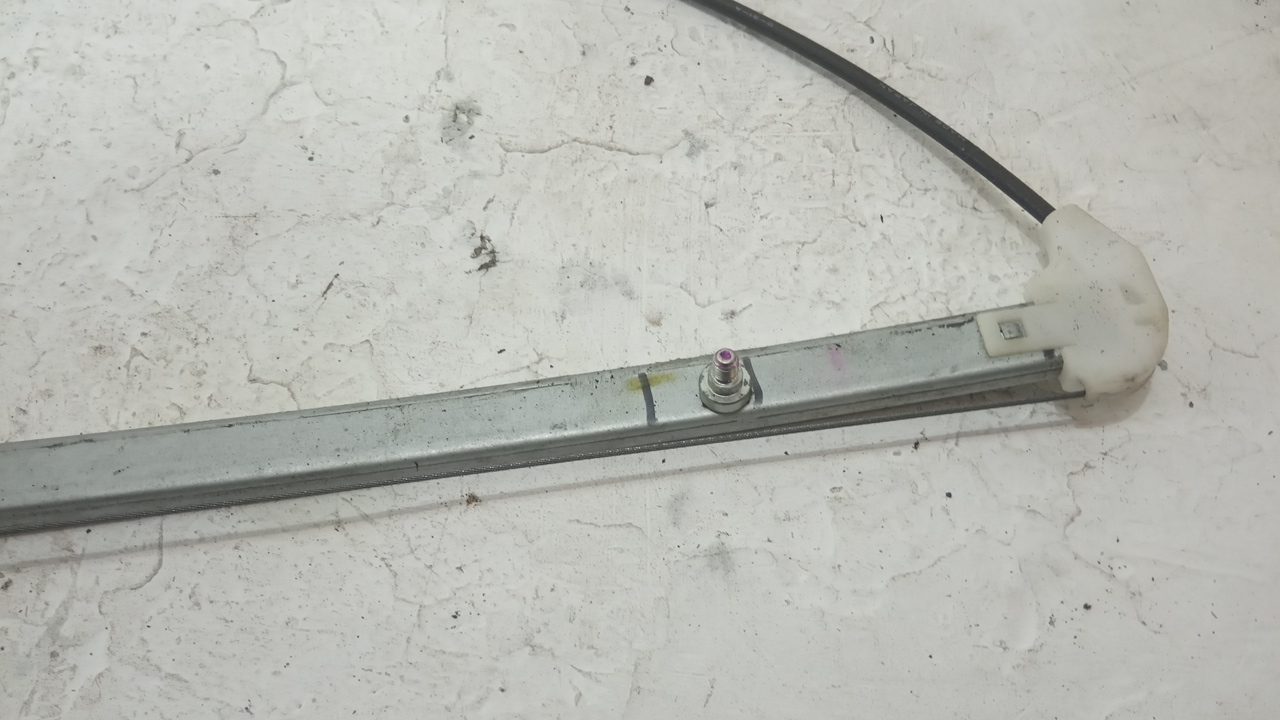 Стеклоподъемник электр. задний правый