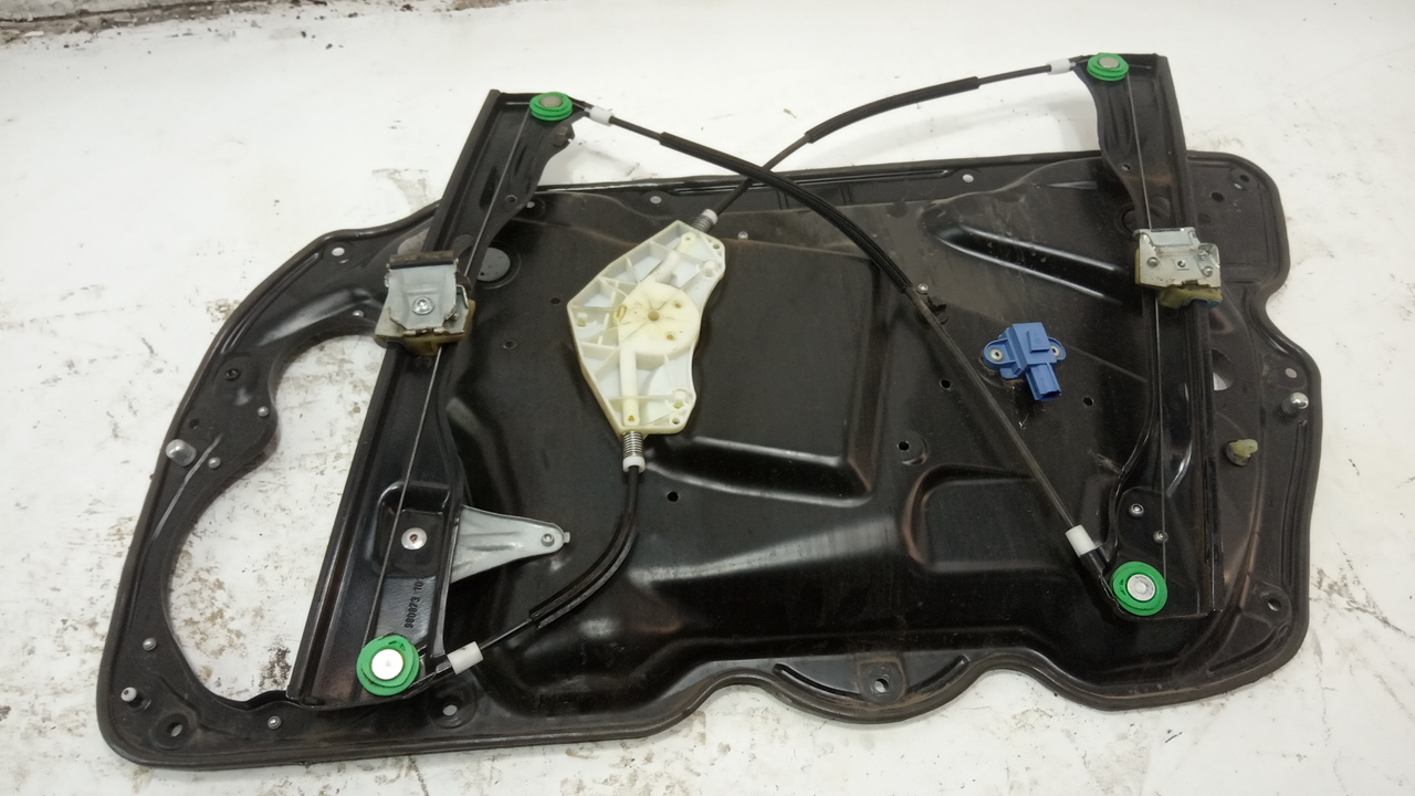 Стеклоподъемник электр. передний левый