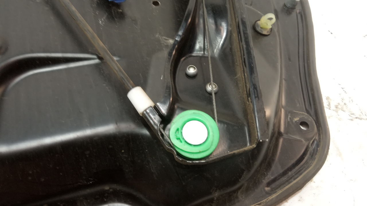 Стеклоподъемник электр. передний левый