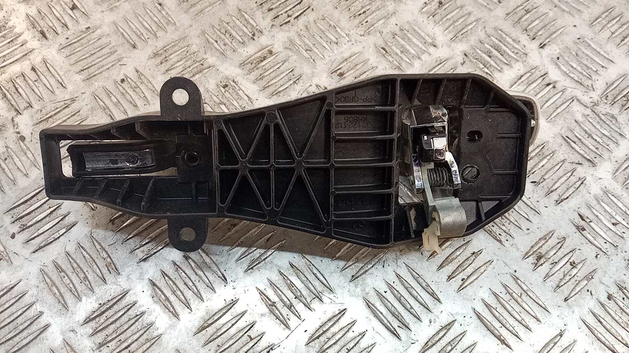 Ручка двери задней наружная левая