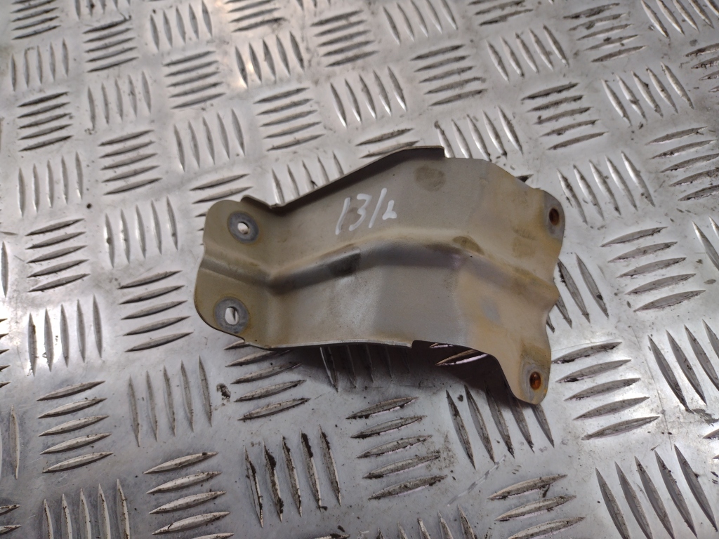 Кронштейн крепления крыла