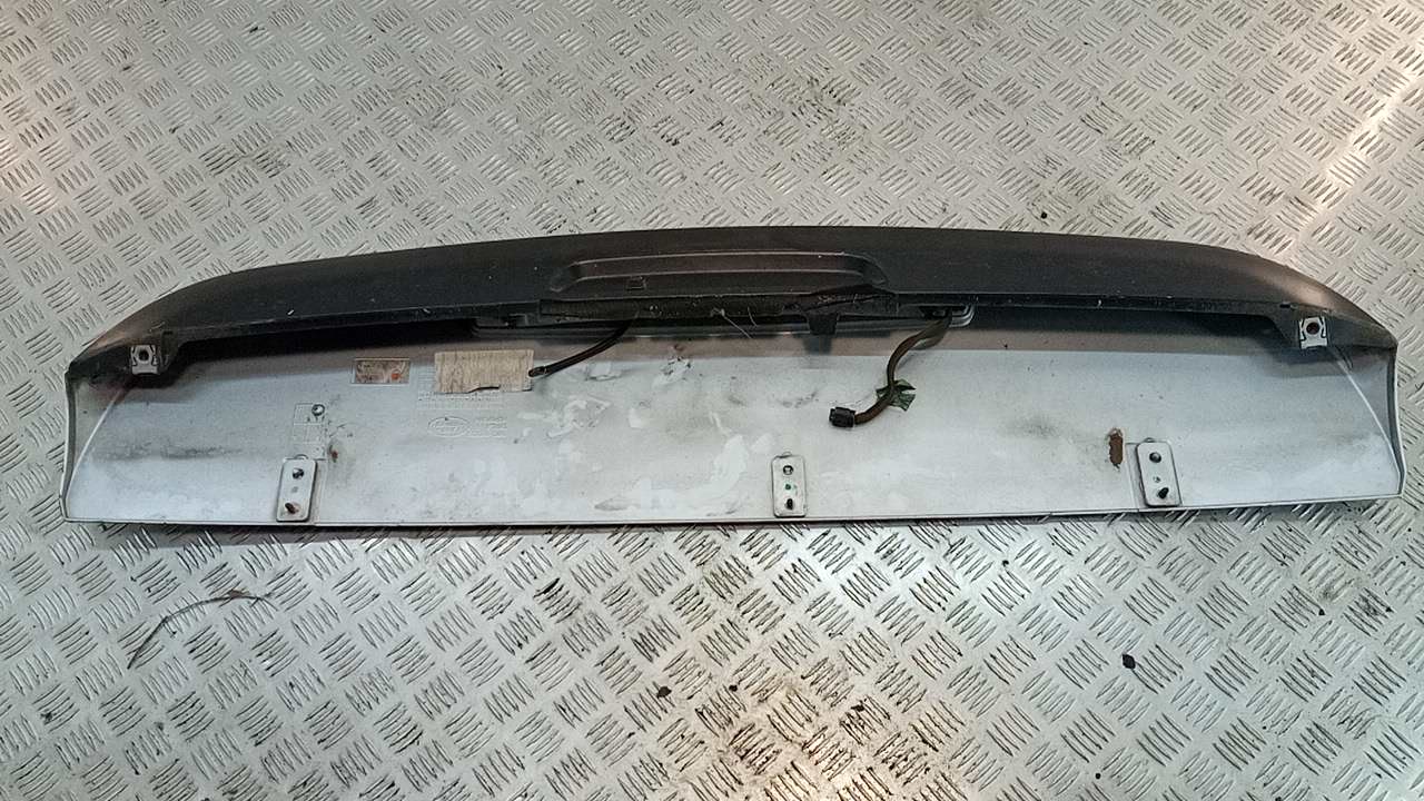 Спойлер (дефлектор) крышки багажника