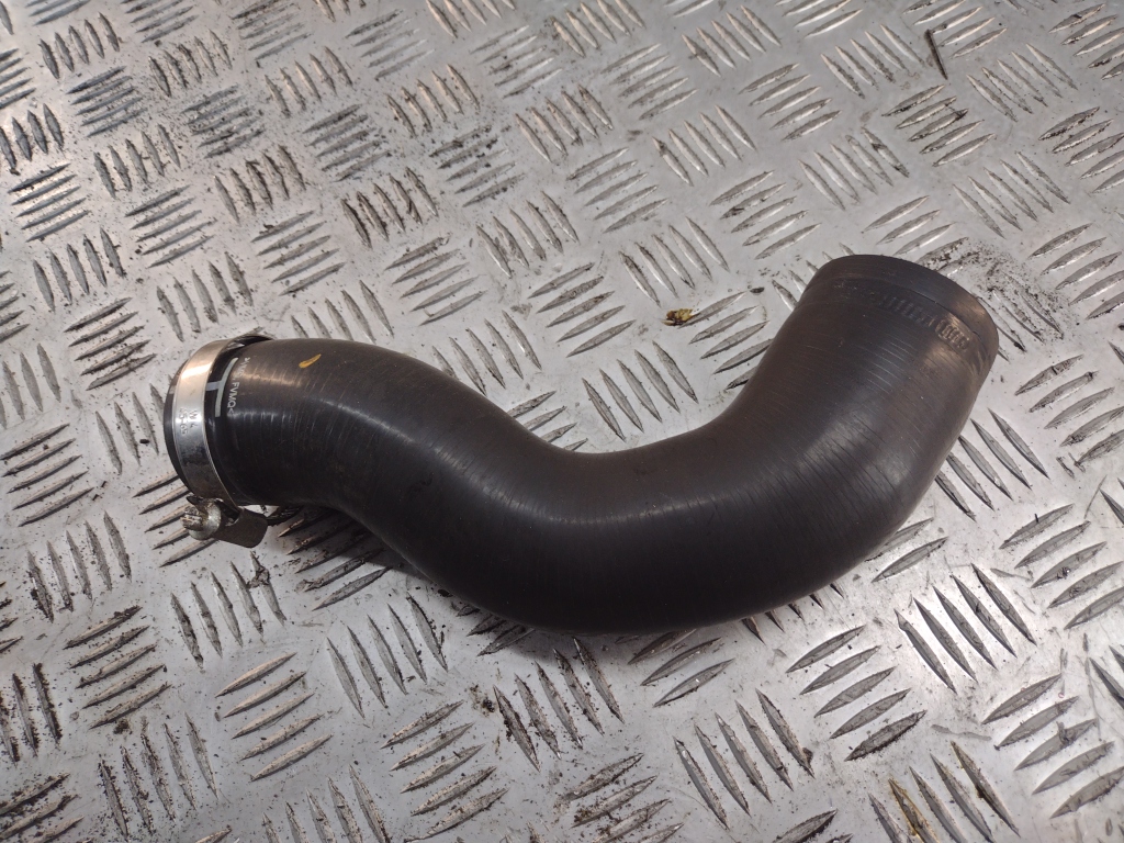 Патрубок интеркулера