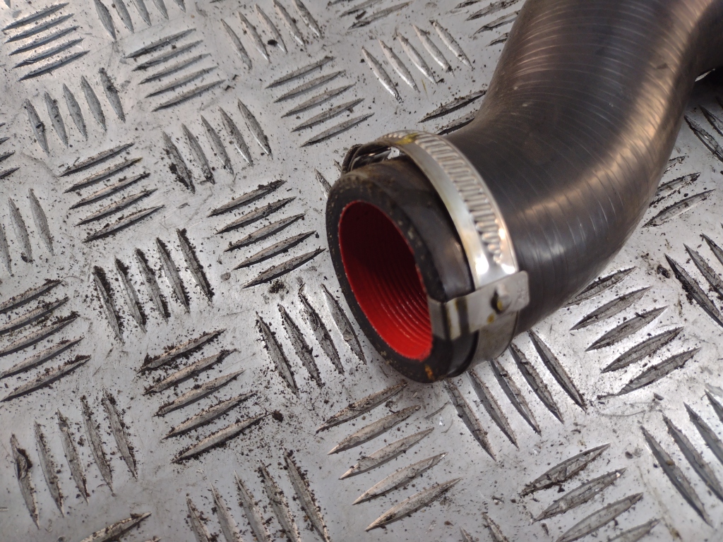 Патрубок интеркулера